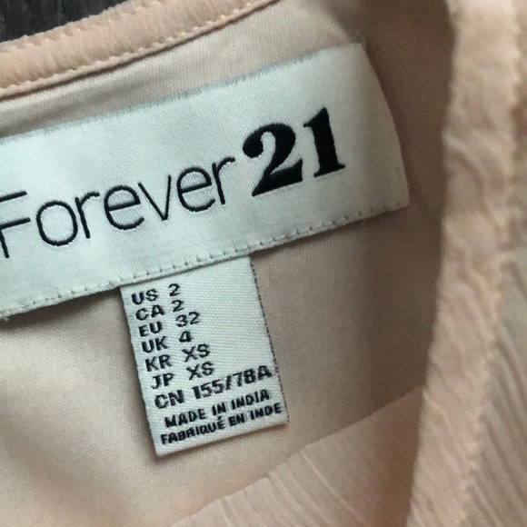Forever 21 woman’s dress - Picture 6 of 7